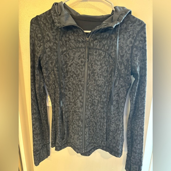 Lululemon Hooded Define Jacket - Picture 2 of 6